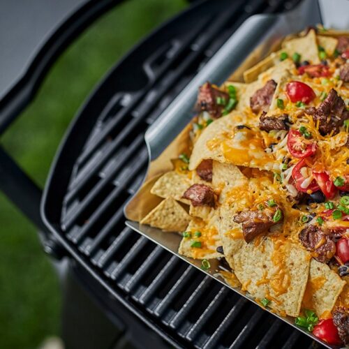 Receta Nachos con queso acompañados de falda de res y frijoles negros