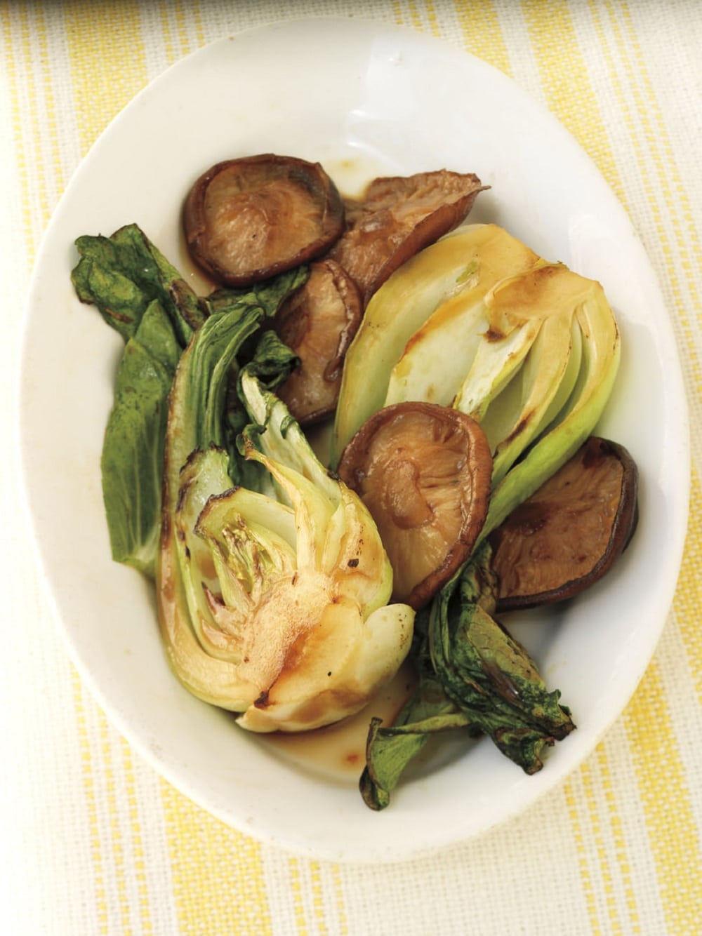 Receta Bok choy baby con hongos shiitake, marinados